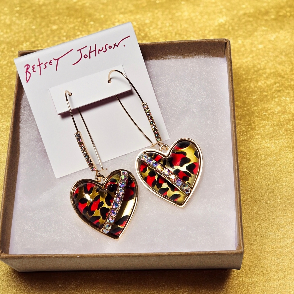 NEW Betsey Johnson Gold Tone Crystal Leopard Animal-Print Heart Drop Earrings - Picture 2 of 3